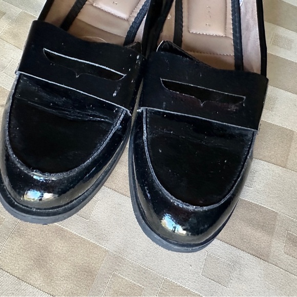 Ladies Black Patent Leather Loafers by Kelly & Katie Size 6‎ - Picture 3 of 11